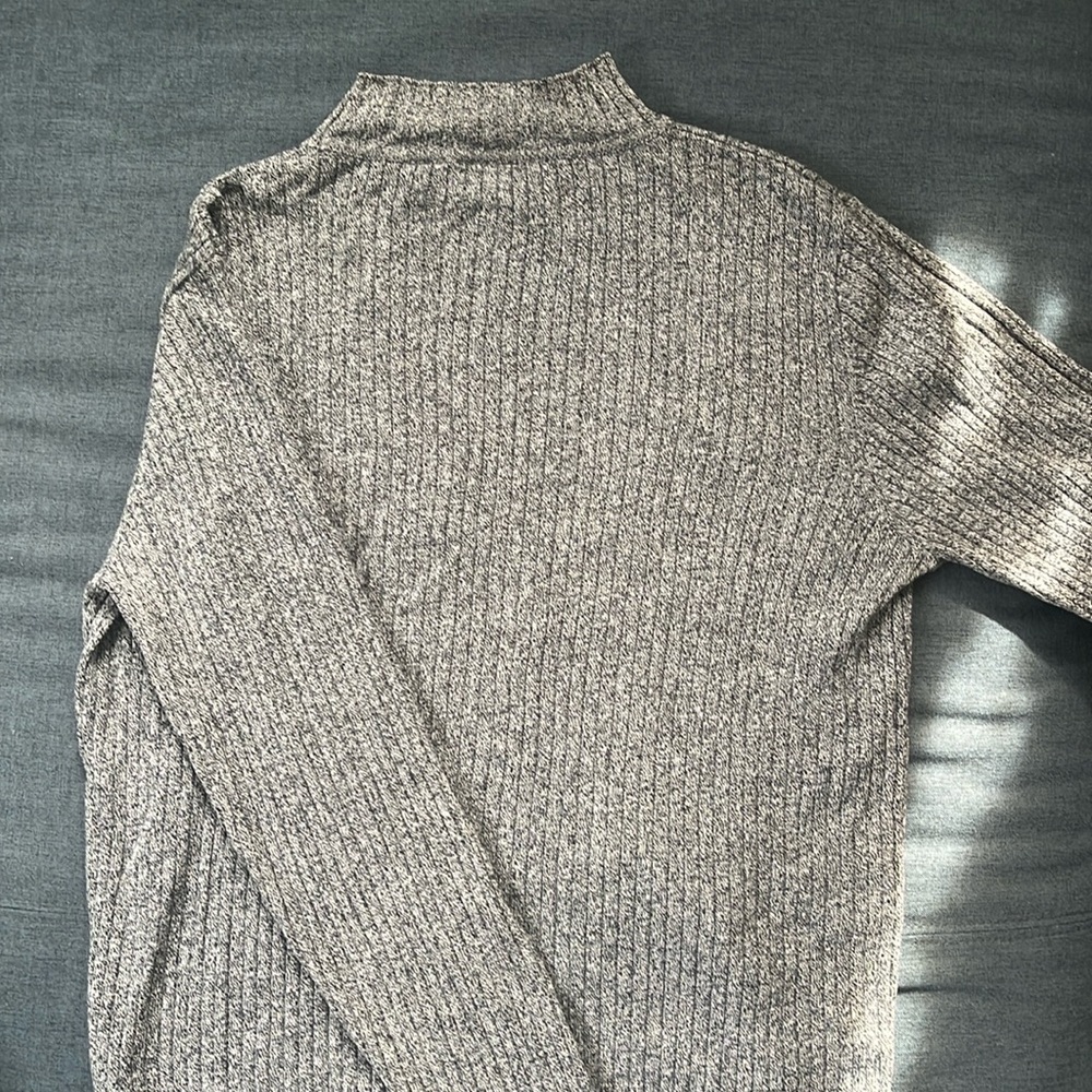 Grey Cotton light long sleeved turtleneck